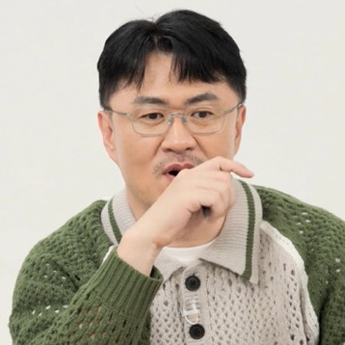 루클래식 안경 T9 C01 데프콘 착용
