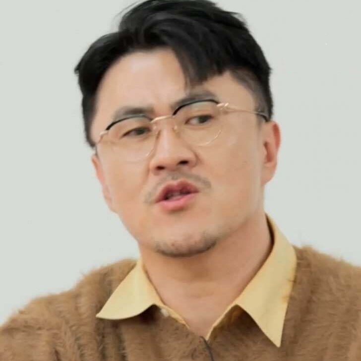루클래식 안경 AT5 C02 데프콘 착용