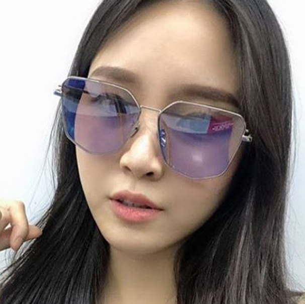 리플렉션 선글라스 레트로퀸 1 Retro Queen C3 실버 오버사이즈 다각형
