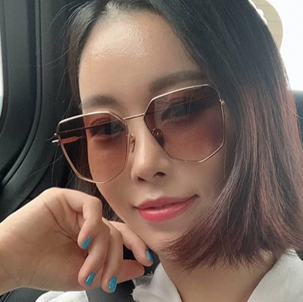 리플렉션 선글라스 레트로퀸 1 Retro Queen C4 로즈골드 오버사이즈 다각형